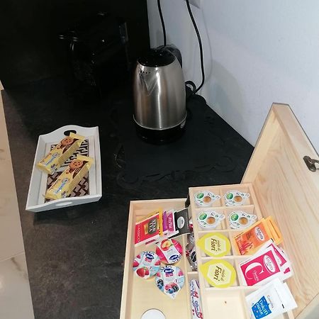 Fiumicino Aeroporto Casa Vacanze Orchidea Eksteriør billede